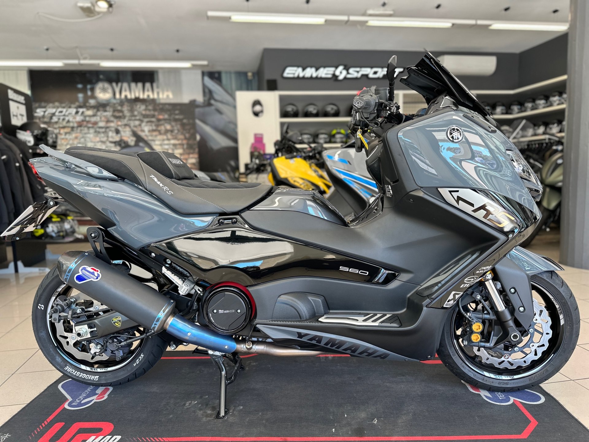 YAMAHA TMAX 560 TECk MAX RS N°285